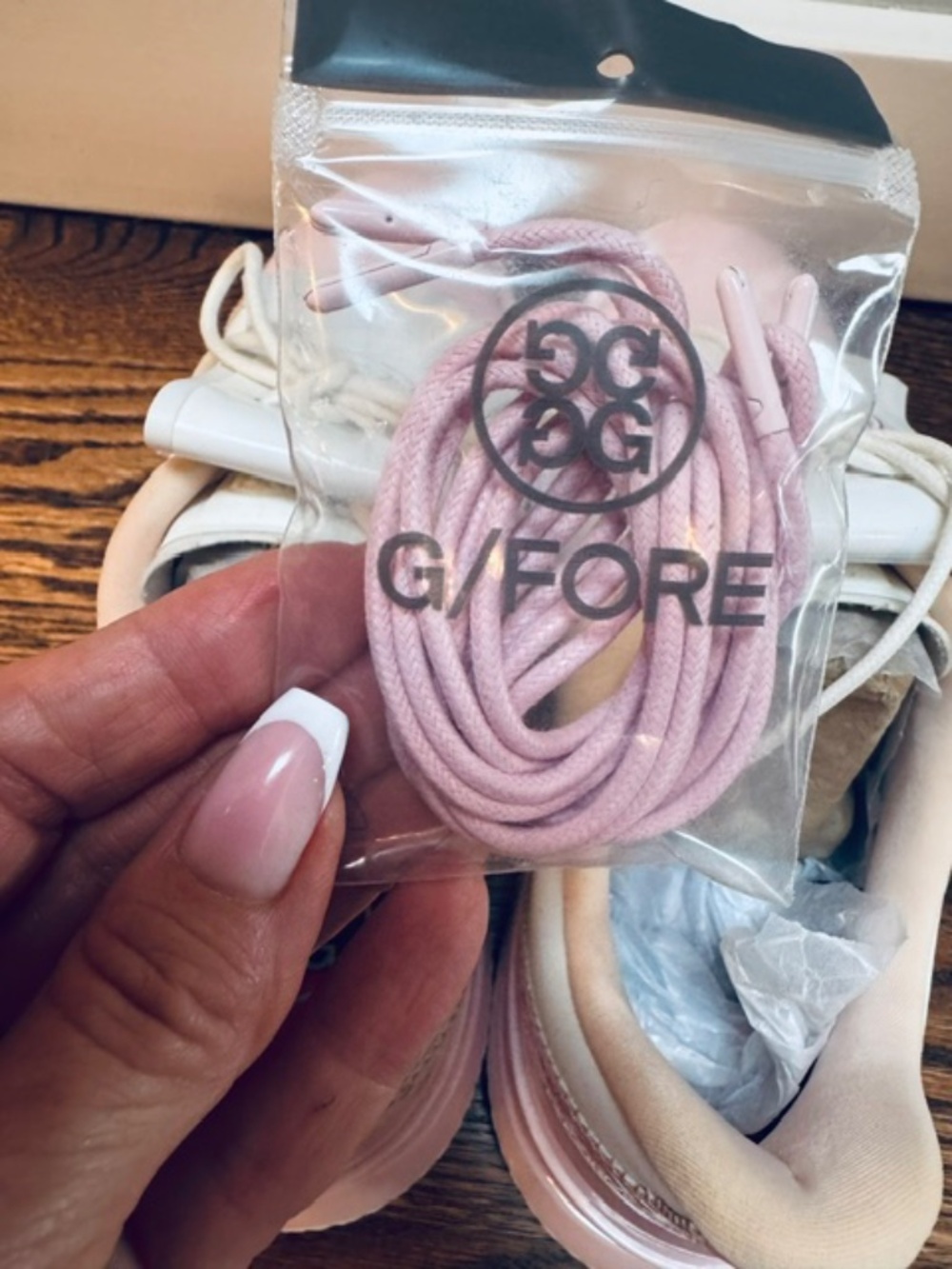 G/Fore Women's Kiltie Golf Shoes. 9.5 - Picture 7 of 8